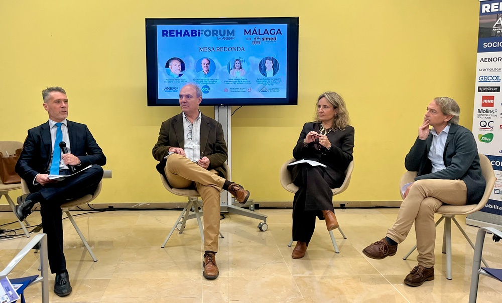 REHABILITA CON XITO  - ANERR en ANDALUCA,  REHABILITAR ES CONSTRUIR FUTURO